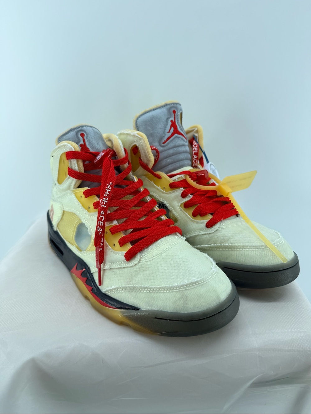 Jordan 5 Off-White Sail size 10M